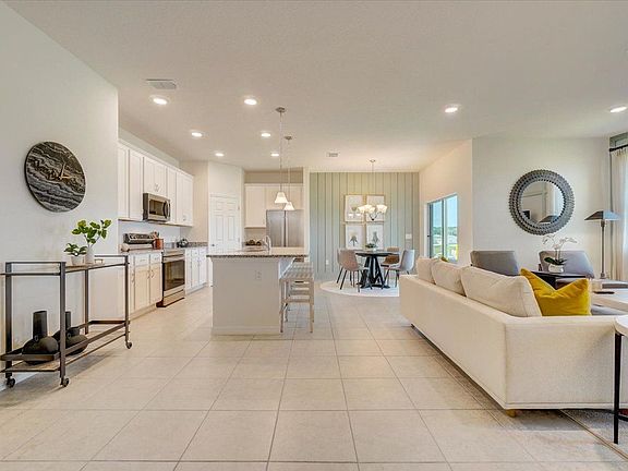 5th image of 1169 Majesty Palm Cir