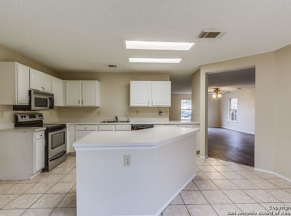 2nd image of 15742 Persimmon Hill Dr