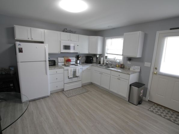 68 Main St #3