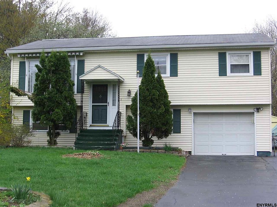1st image of 9 Cortland Blvd