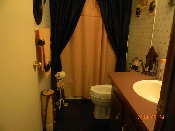 3rd image of 235 Davie Woods Dr