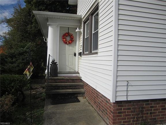 3rd image of 1295 Broadway Ave