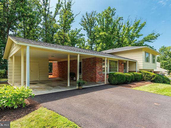 4th image of 7728 Dew Wood Dr