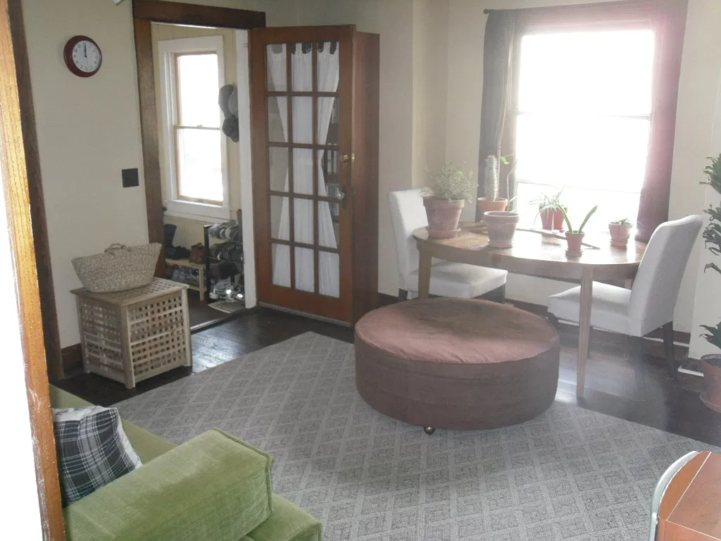 2 bed, 1027 sqft, $2,055 — Photo 3