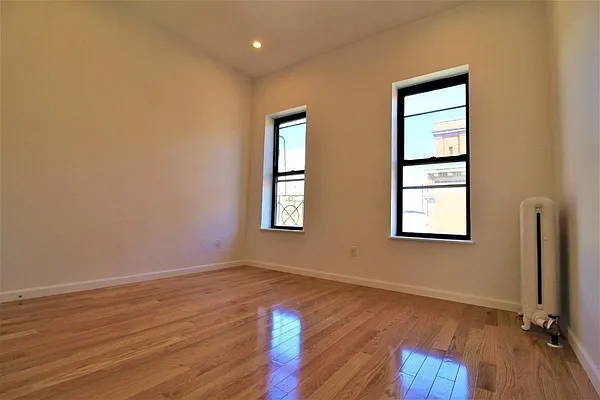 Rented by Level Group | media 20