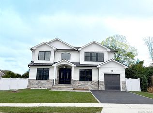 1750 Henry Rd, Merrick, NY 11566