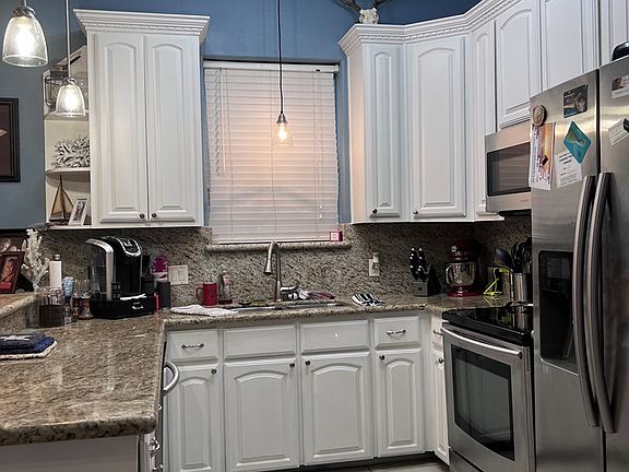 3rd image of 117 E Lantana St #5
