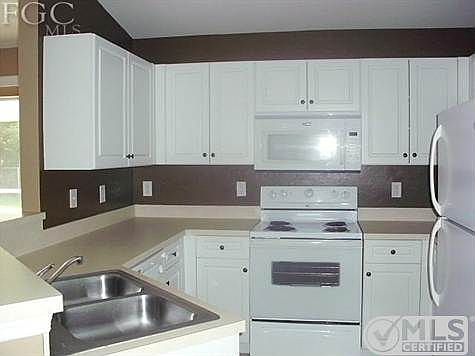 3rd image of 435 Pinehurst Ave