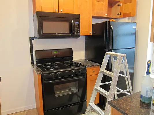 Rented by Realty 2000 Corp | media 17