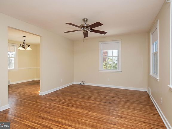 3rd image of 304 Woodlawn Ave