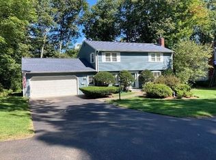 98 Valley Hill Dr, Holden, MA 01520