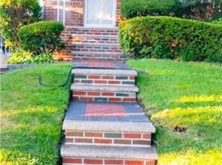 25916 147th Rd, Rosedale, NY 11422