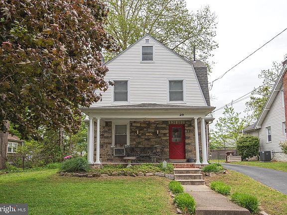 2nd image of 29 E Essex Ave