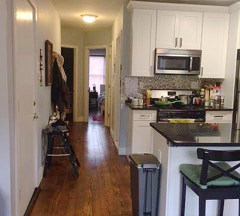 5th image of 221 Jefferson Ave #2