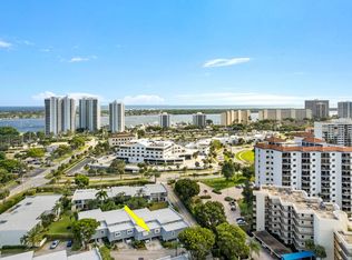 388 Golfview Rd APT E, North Palm Beach, FL 33408