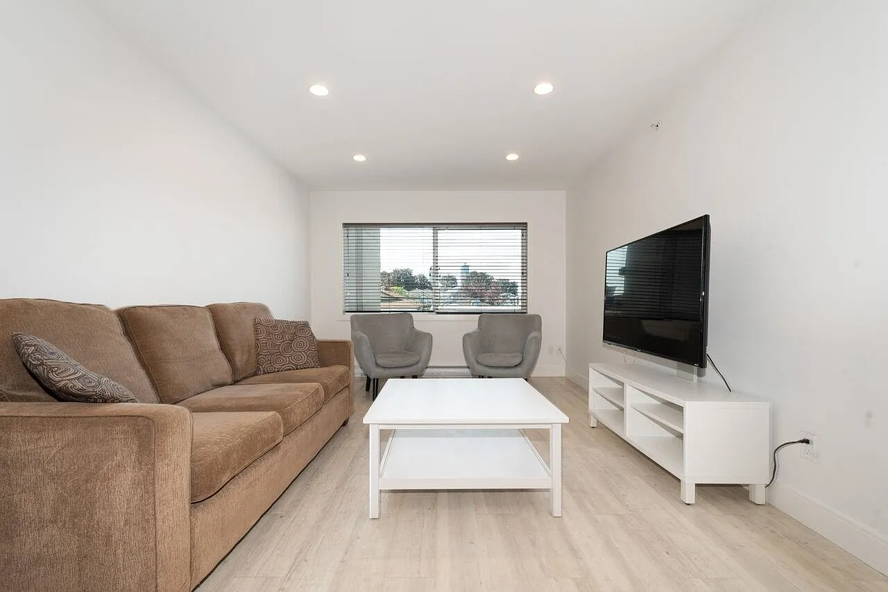 1 bed, 500 sqft, $2,000 — Photo 2