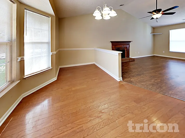 2104 David Earl Dr — Photo 3