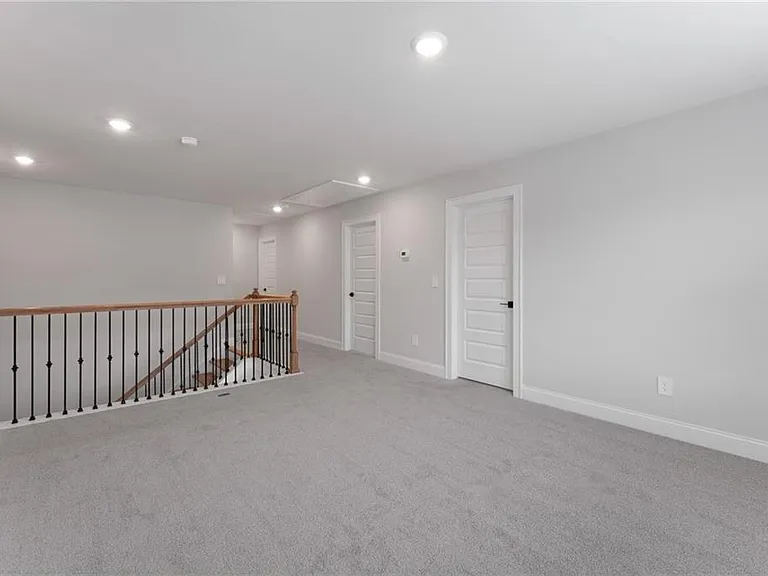 3089 Sweet Red Cir — Photo 29