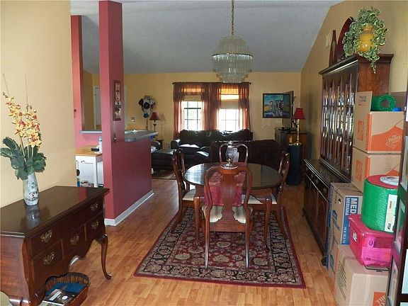 5th image of 696 SW Prado Ave