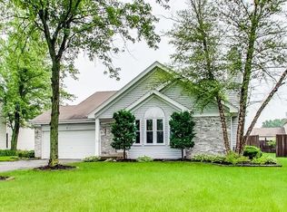 871 Wilshire Ln, Crete, IL 60417