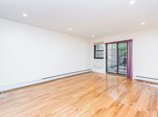 25-26 38th St #2, Astoria, NY 11103