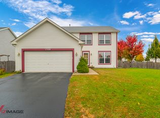 1300 Glenridge Ct N, Minooka, IL 60447