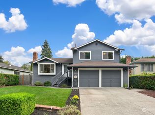 15611 52nd Pl W, Edmonds, WA 98026