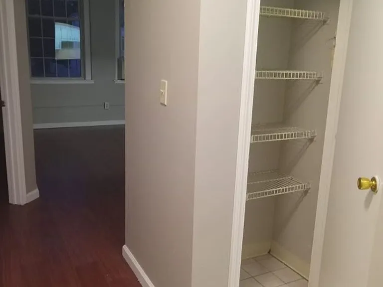 450 Hill St — Photo 9