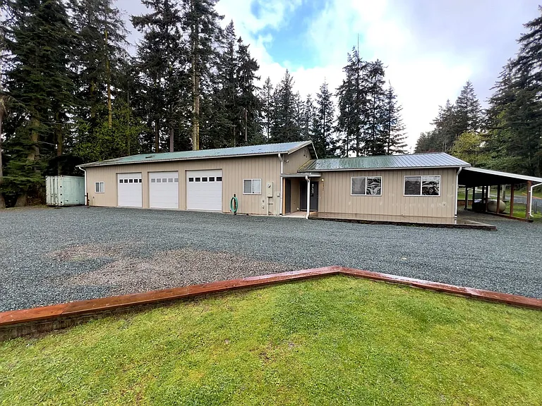 2480 N Bluff Rd — Photo 13
