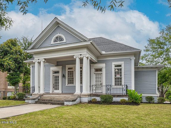 3rd image of 219 Broad Street W