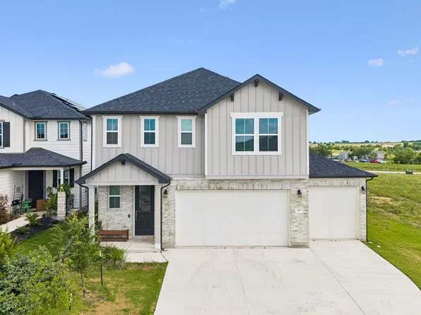 401 Citation Dr, Jarrell, TX 76537
