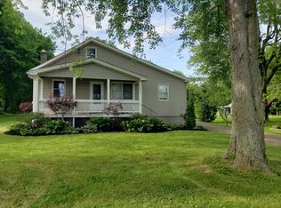 7299 Akron Rd, Lockport, NY 14094