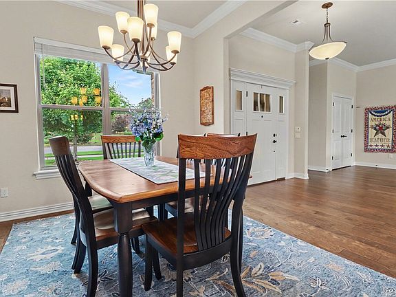 3rd image of 138 Dogwood Dr