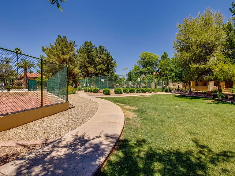 1351 N Pleasant Dr #2-ID1545831P — Photo 17