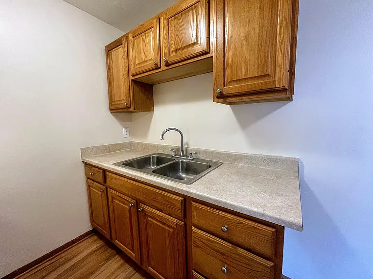 425 University Ave SE #307 — Photo 4