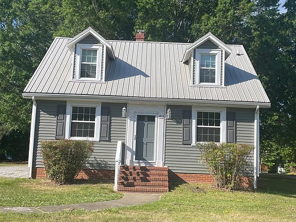 3rd image of 413 E Main St
