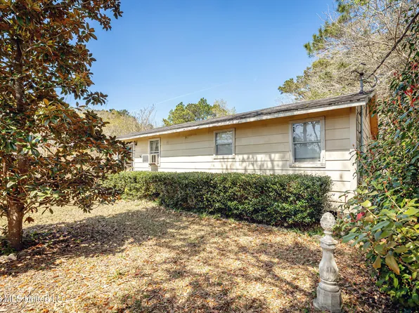 14804 Parker Rd, Biloxi, MS 39532