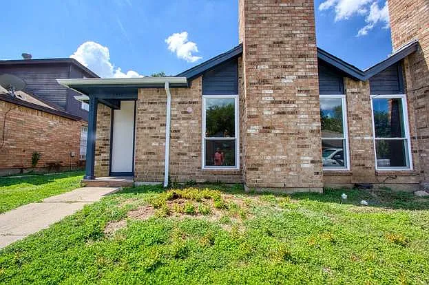 2402 Summer Place Dr — Photo 44