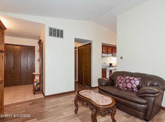 5th image of 1315 Gifford Ct Unit B