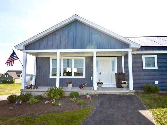 3rd image of 879 Blackstream Road