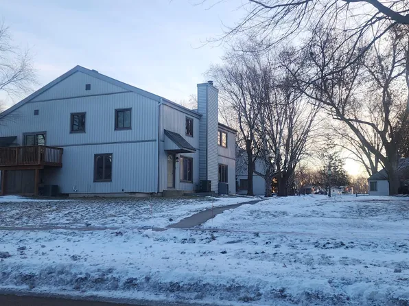 2004 26th Ave NW, Rochester, MN 55901