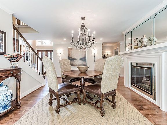4th image of 2807 Fairway Dr