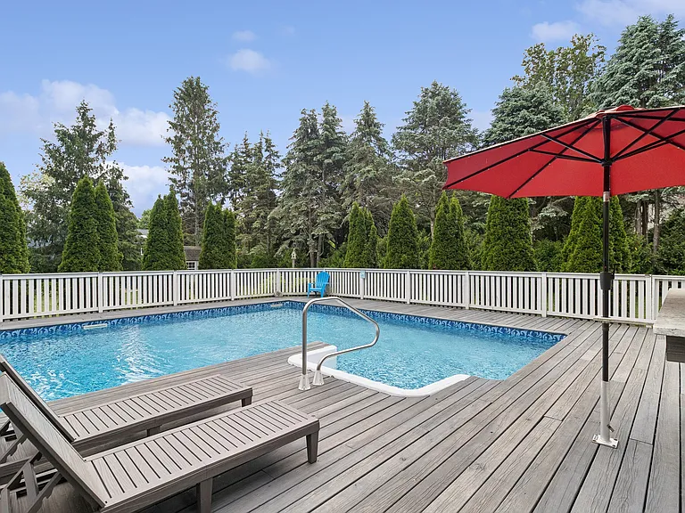 7 Eileen Cir — Photo 12
