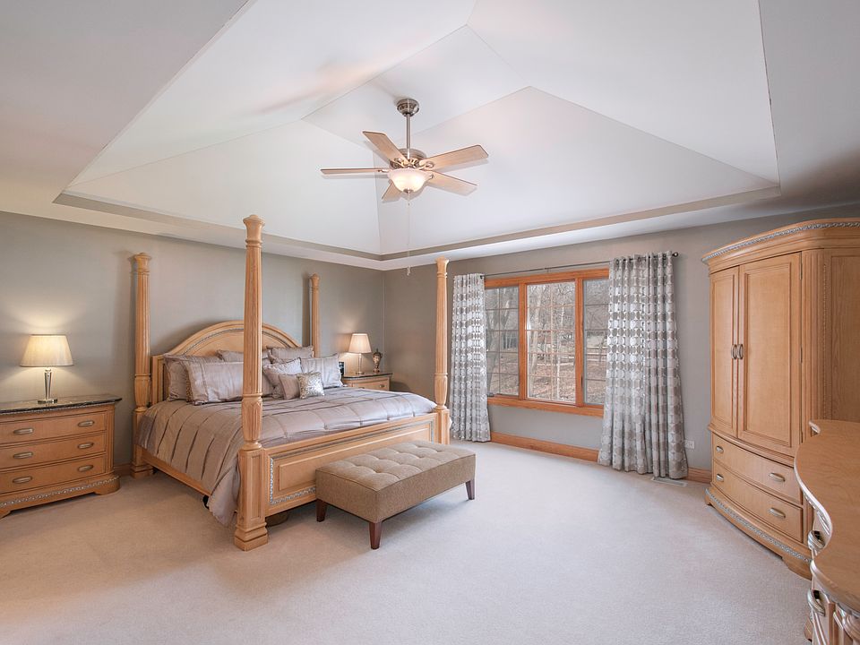 1st image of 209 Hampshire Ct