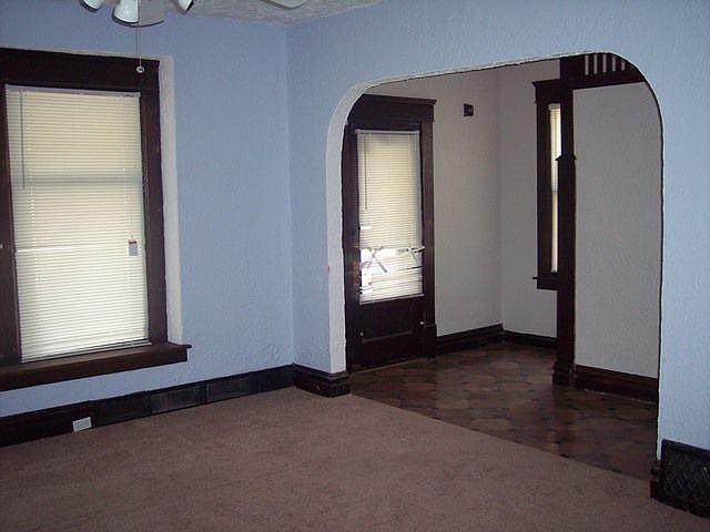 2nd image of 1134 W Washtenaw St