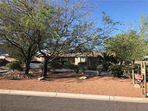 3rd image of 1027 San Eduardo Ave
