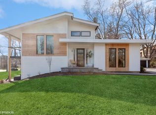 5S220 Beau Bien Blvd, Naperville, IL 60563
