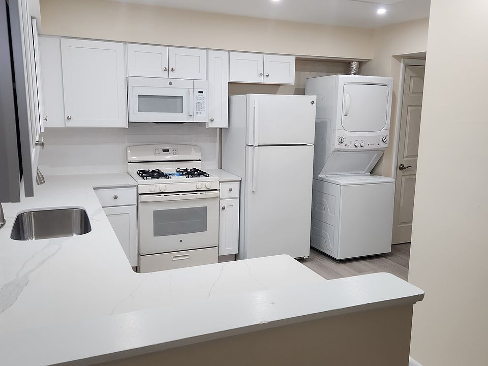 1st image of 1703 English Dr
