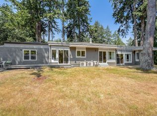 979 Royal Oak Dr, Saanich, BC V8X3T6