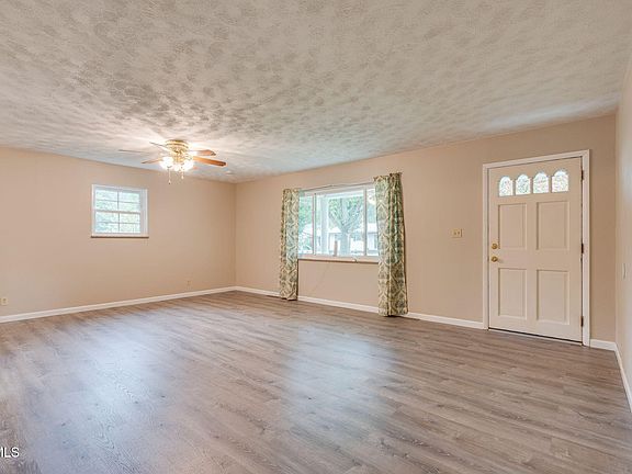 5th image of 500 Fugate St